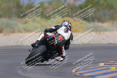 media/Sep-25-2023-Moto Forza (Mon) [[81ffa65e0a]]/B-C Group/Session 4 (Turn 2 Backside)/
